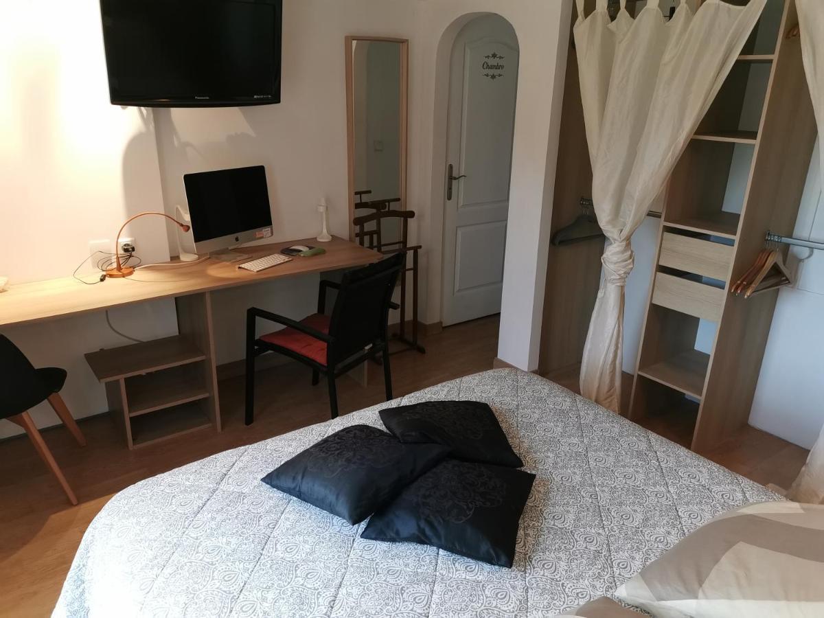 לבן Villa Do Mi Si La Do Re מראה חיצוני תמונה